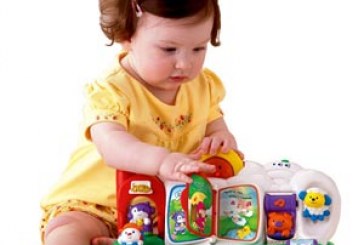 روش برخورد با کودک در موقع خراب کردن اسباب بازی هایش